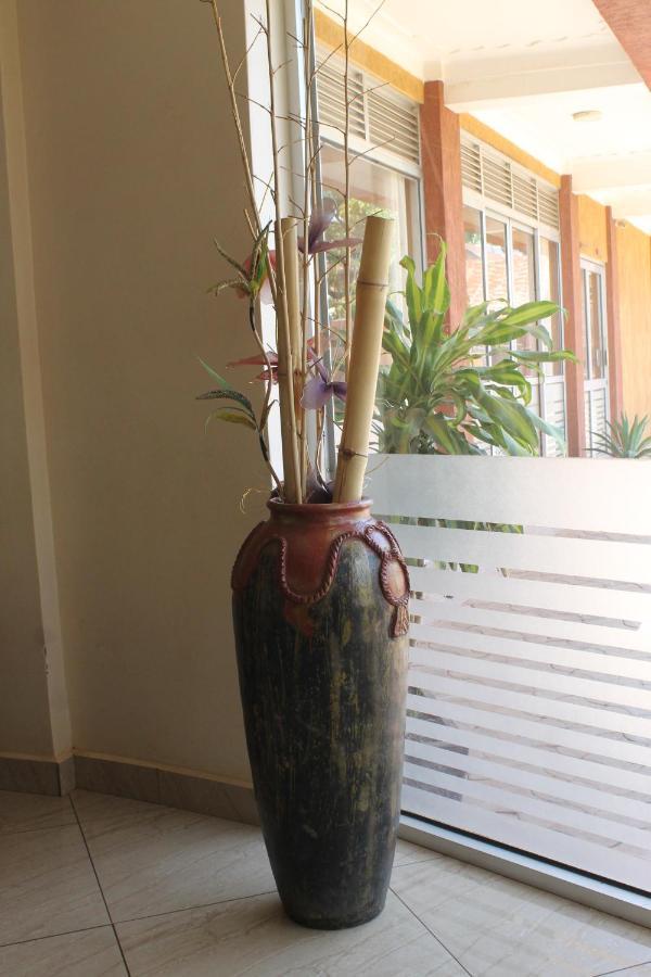 Ss Hotel Kampala Ngoại thất bức ảnh